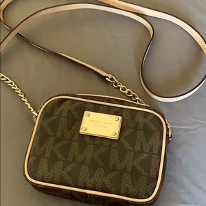 Michael Kors bag never been used